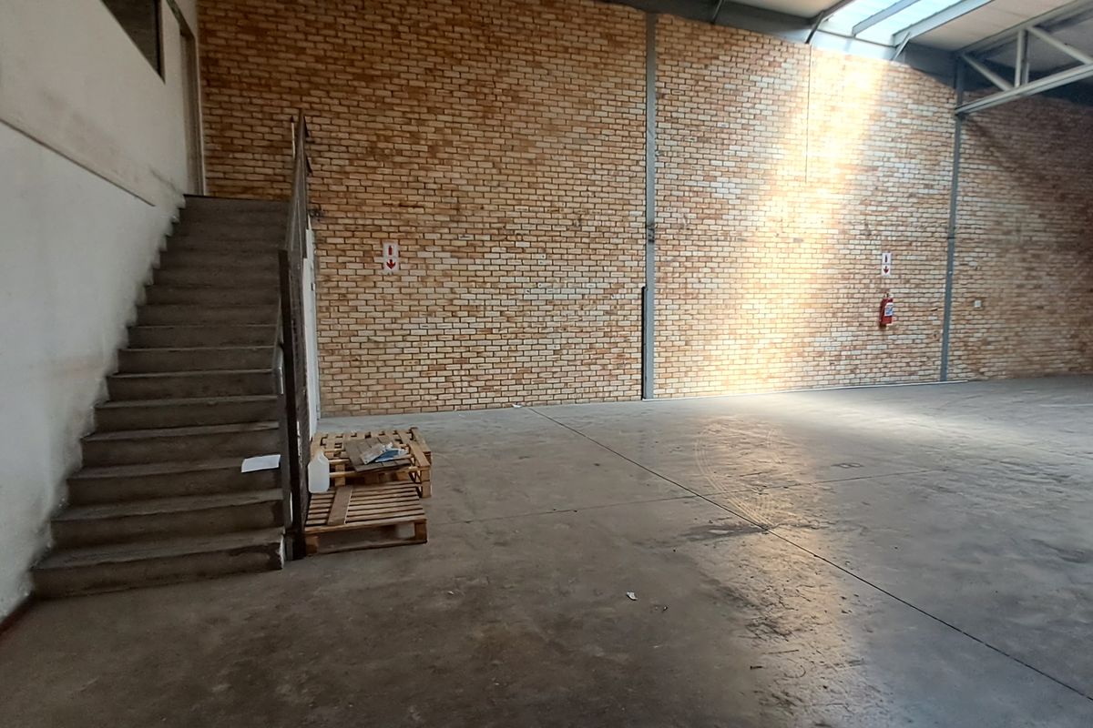 368m Warehouse Unit To Let in Grand Central Park - Photo 4