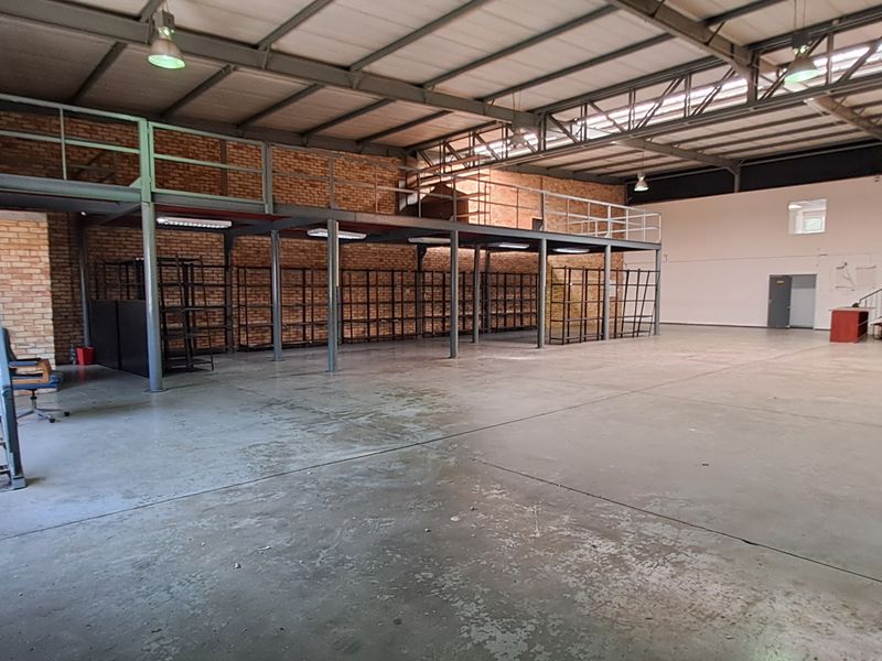 555m Warehouse to let in Grand Central Park Glen Austin - Photo 9