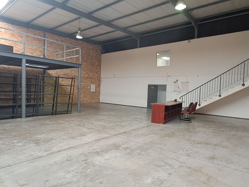 555m Warehouse to let in Grand Central Park Glen Austin - Photo 8