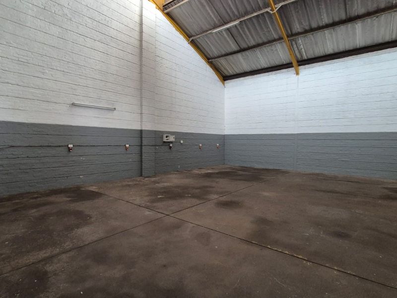 316m2 Mini Warehouse To Let in Secure Silver Park, Silvertondale - Photo 8