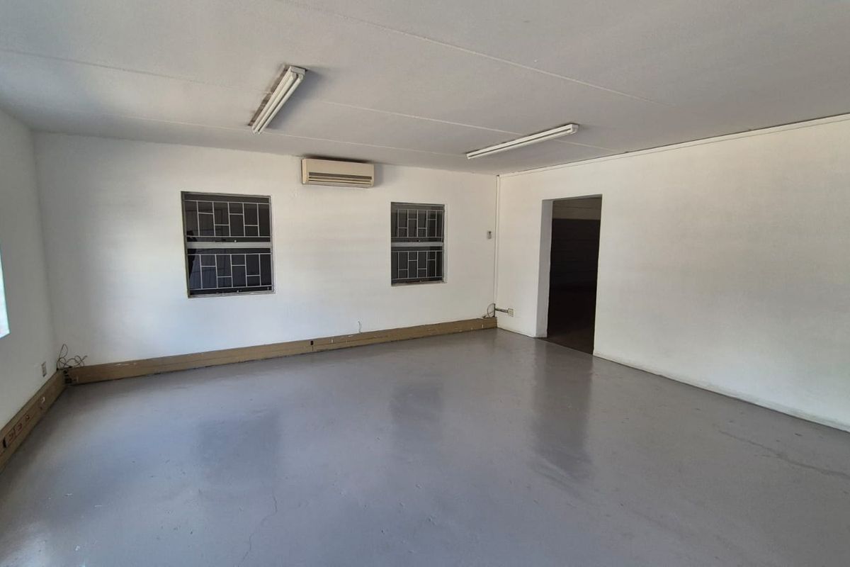 316m2 Mini Warehouse To Let in Secure Silver Park, Silvertondale - Photo 3