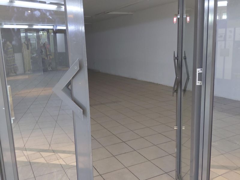 Retail Shop To Rent In Sunnyside - Photo 2