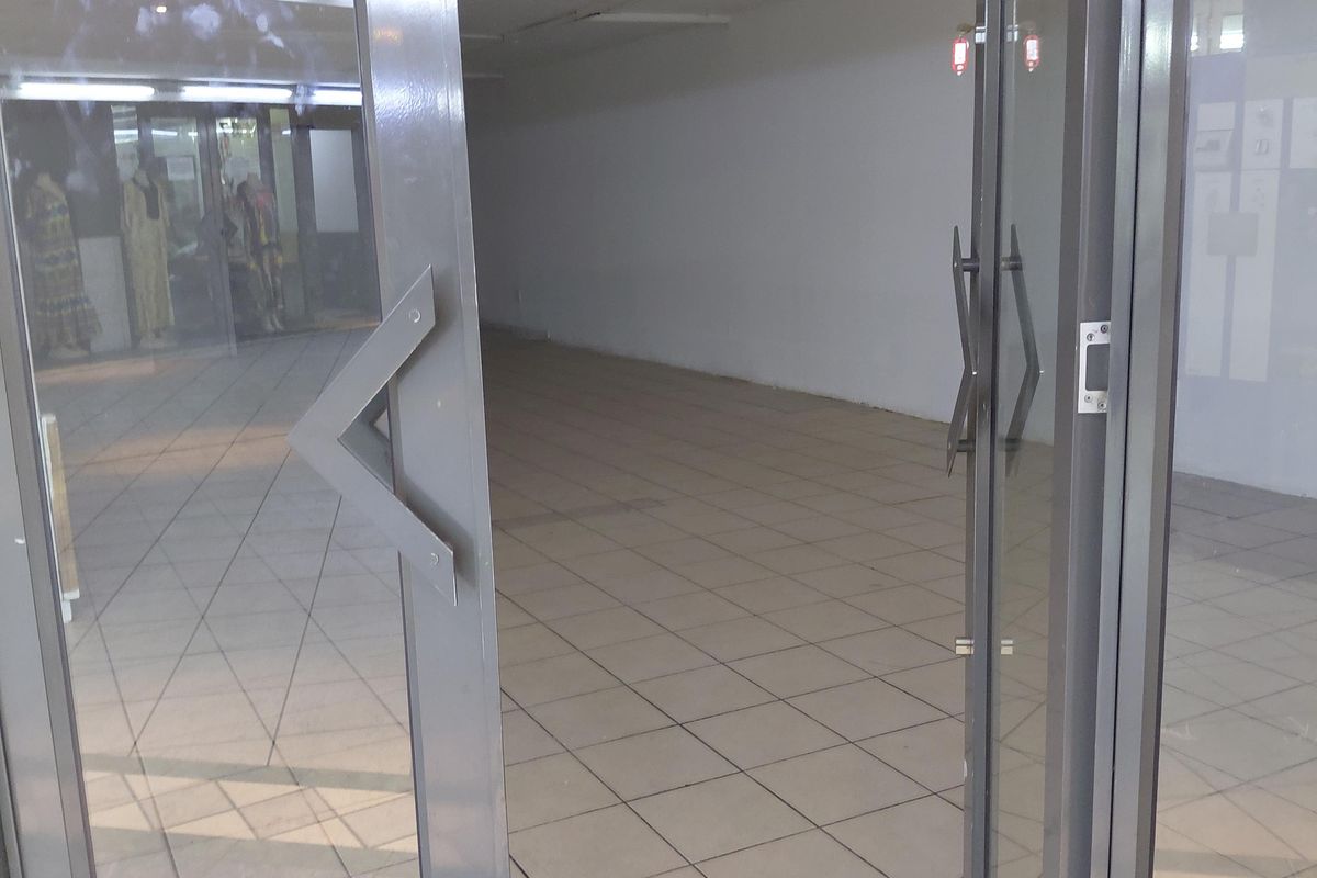 Retail Shop To Rent In Sunnyside - Photo 2