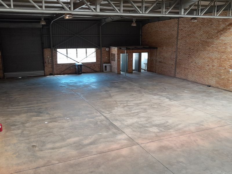 555m Warehouse and Office Unit To Let in Grand Central Park - Photo 9