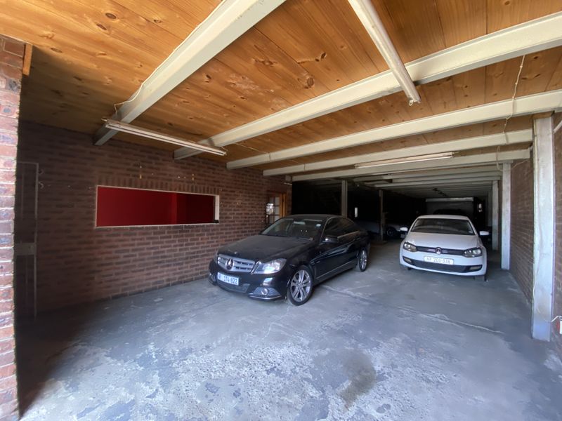 240sqm workshop in Pmb CBD for rent at R20000 per month, negotiable. Vat not applicable. - Photo 10