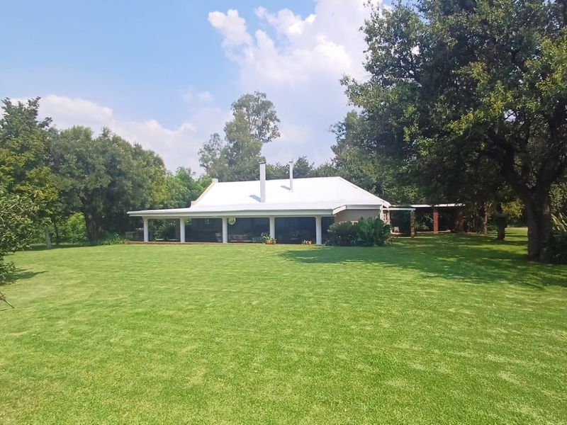 Nestled in Nature... Pecan Nut Farm.... - Photo 2