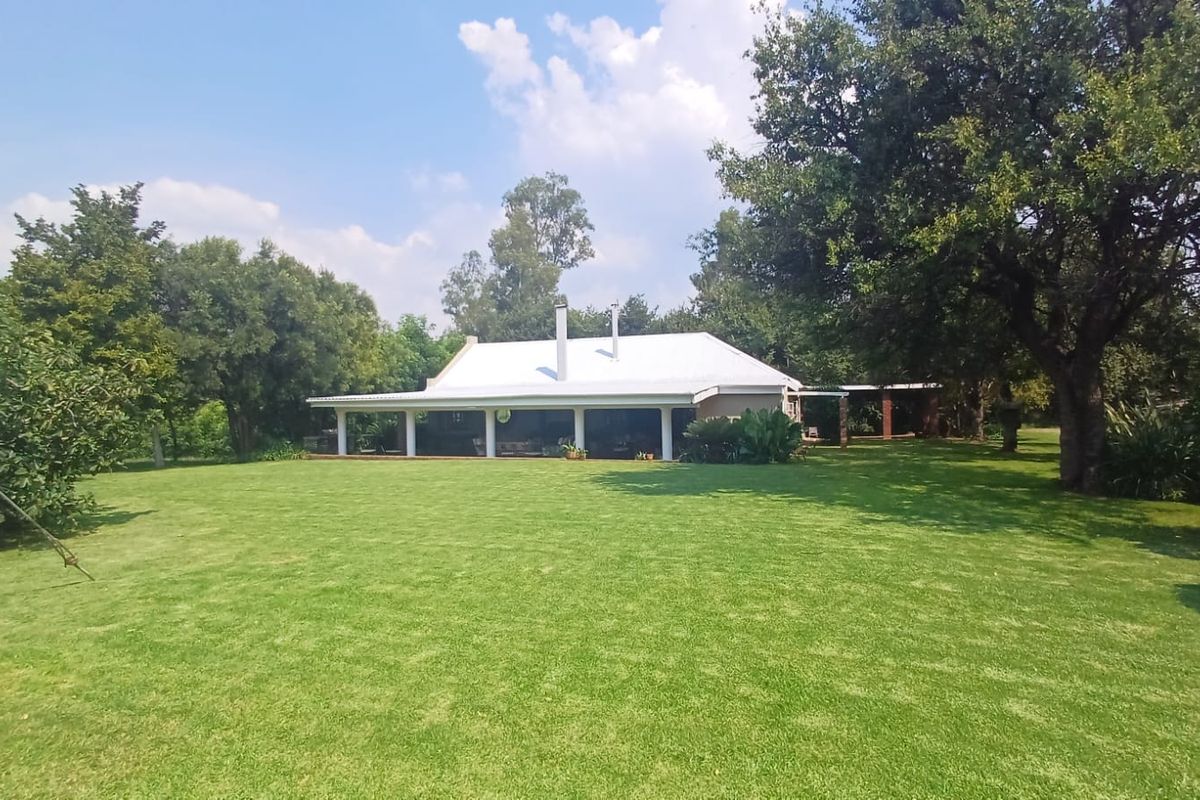 Nestled in Nature... Pecan Nut Farm.... - Photo 2