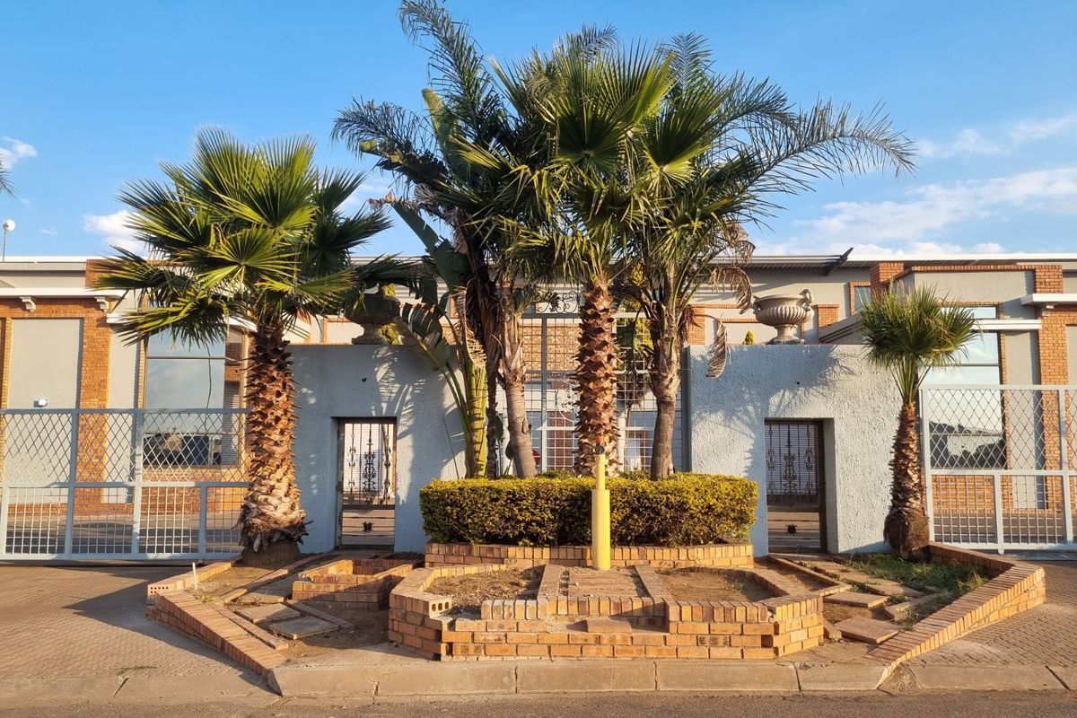 Industrial property in excellent condition with office space and workshop! - Photo 5