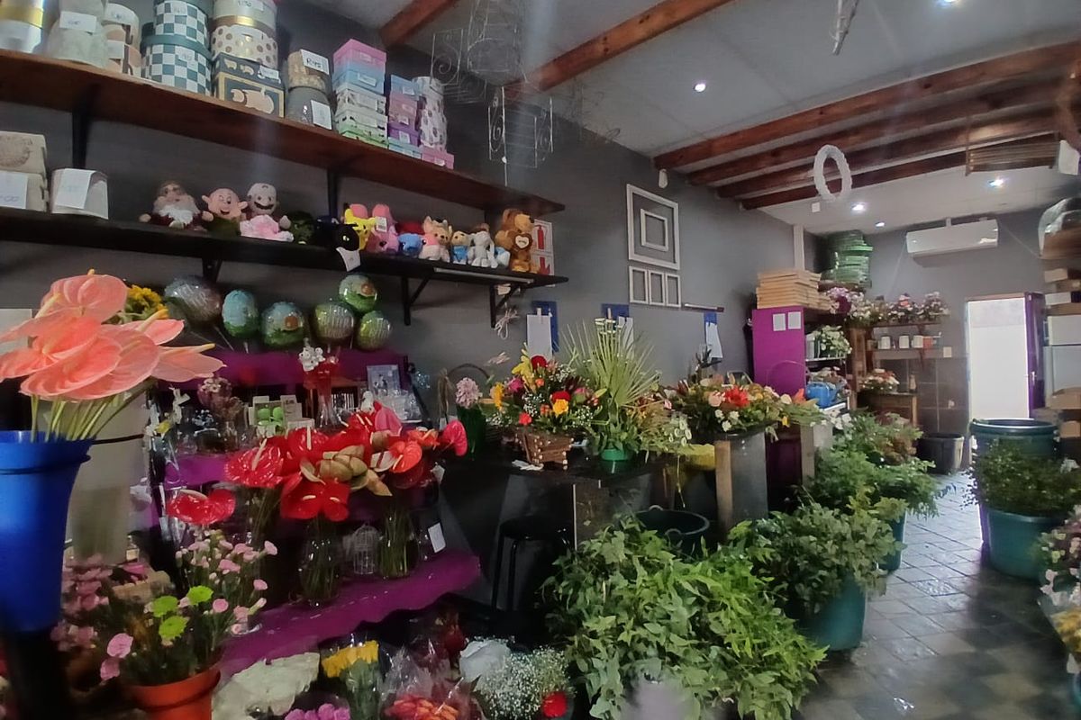 Prime Business & Retail Space for Sale - Photo 5