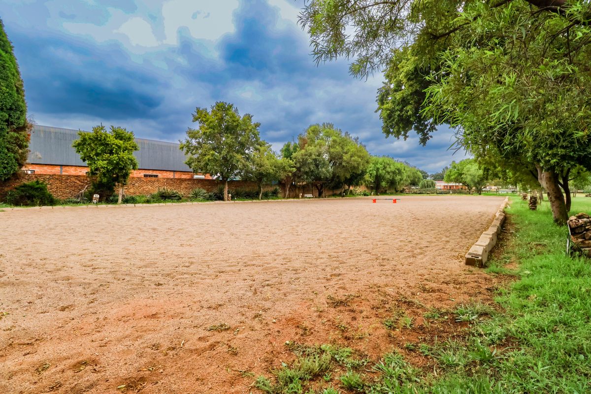 Bidding to start from R5,000,000!! Live Auction!! Farm Property & Business for sale - Photo 2