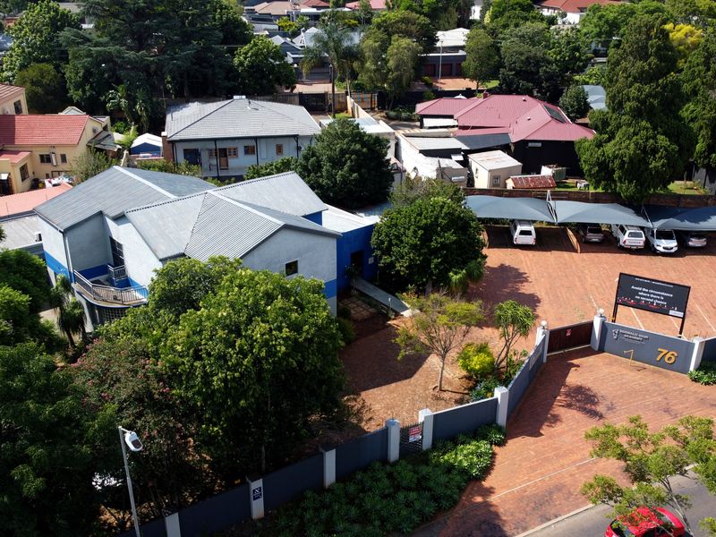 Training Academy/School/Hair Salon/Office in Colbyn - Photo 2