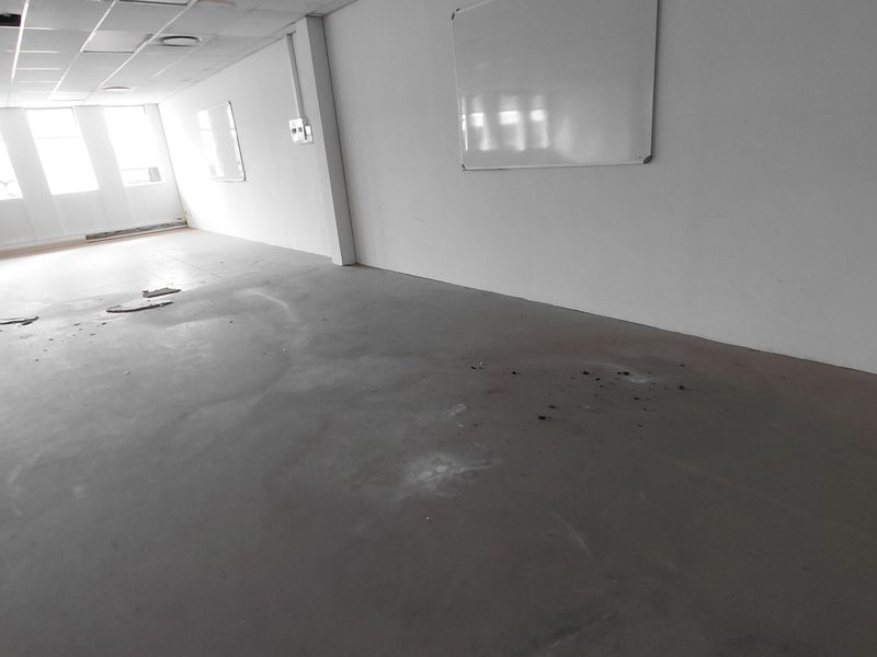 Large Office Space to Let – Sunnypark Shopping Centre, Trevenna - Photo 6