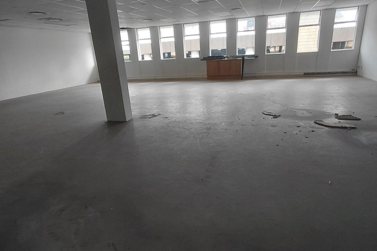 Large Office Space to Let – Sunnypark Shopping Centre, Trevenna - Photo 4