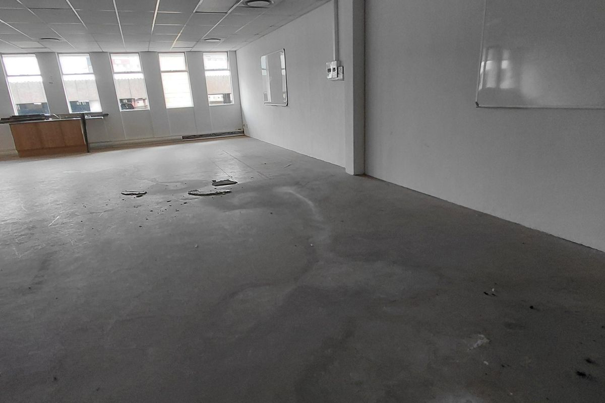 Large Office Space to Let – Sunnypark Shopping Centre, Trevenna - Photo 2