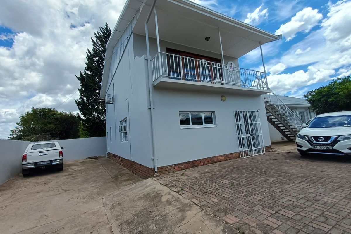 Commercial Office to Rent - Photo 2