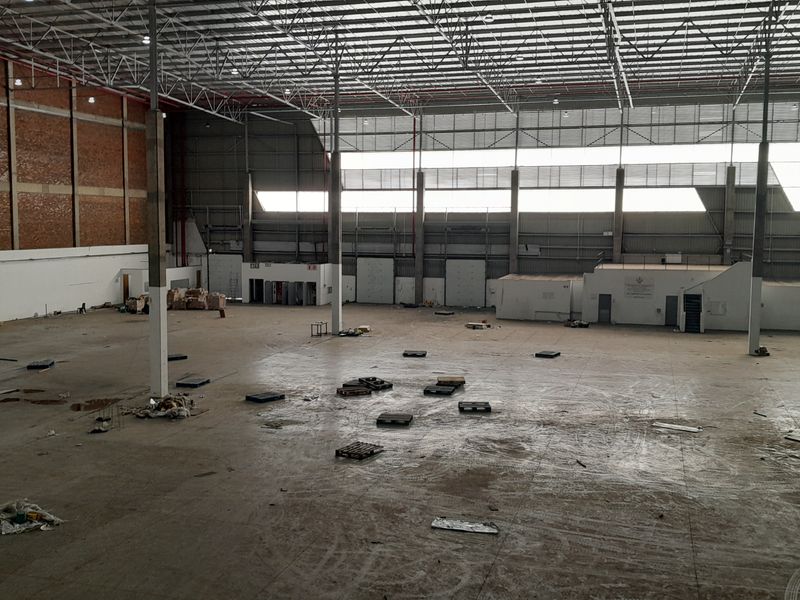 8,124m A-Grade Warehouse To Let in Midway Park Vorna Valley - Photo 6