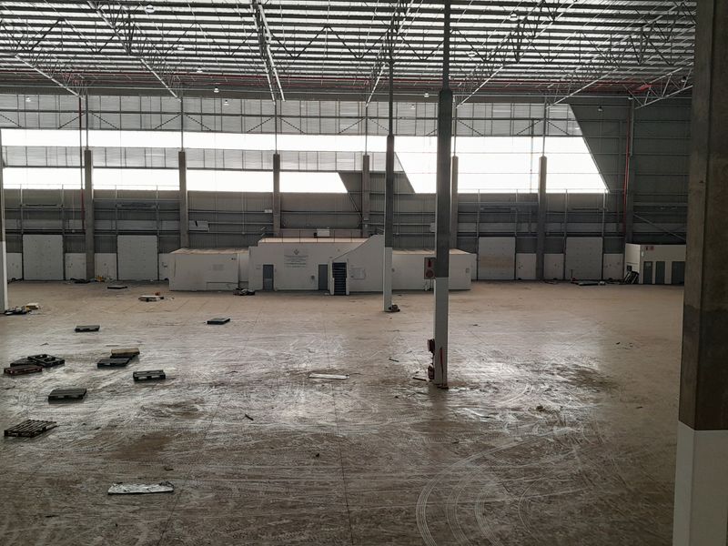 8,124m A-Grade Warehouse To Let in Midway Park Vorna Valley - Photo 9