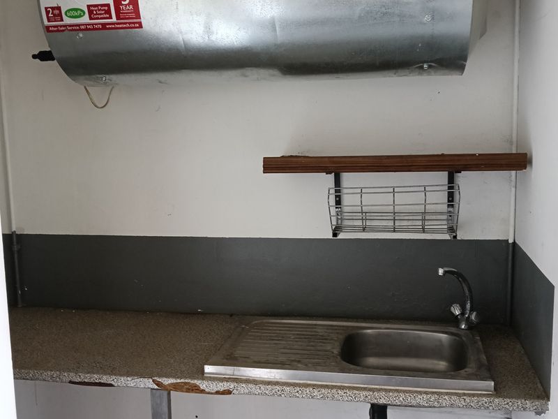 Factory/warehouse/workshop to let - Photo 9