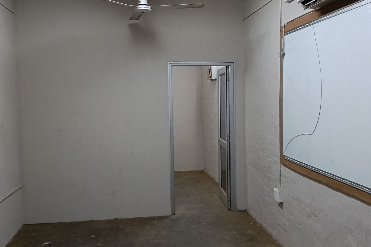 Factory/warehouse/workshop to let - Photo 5