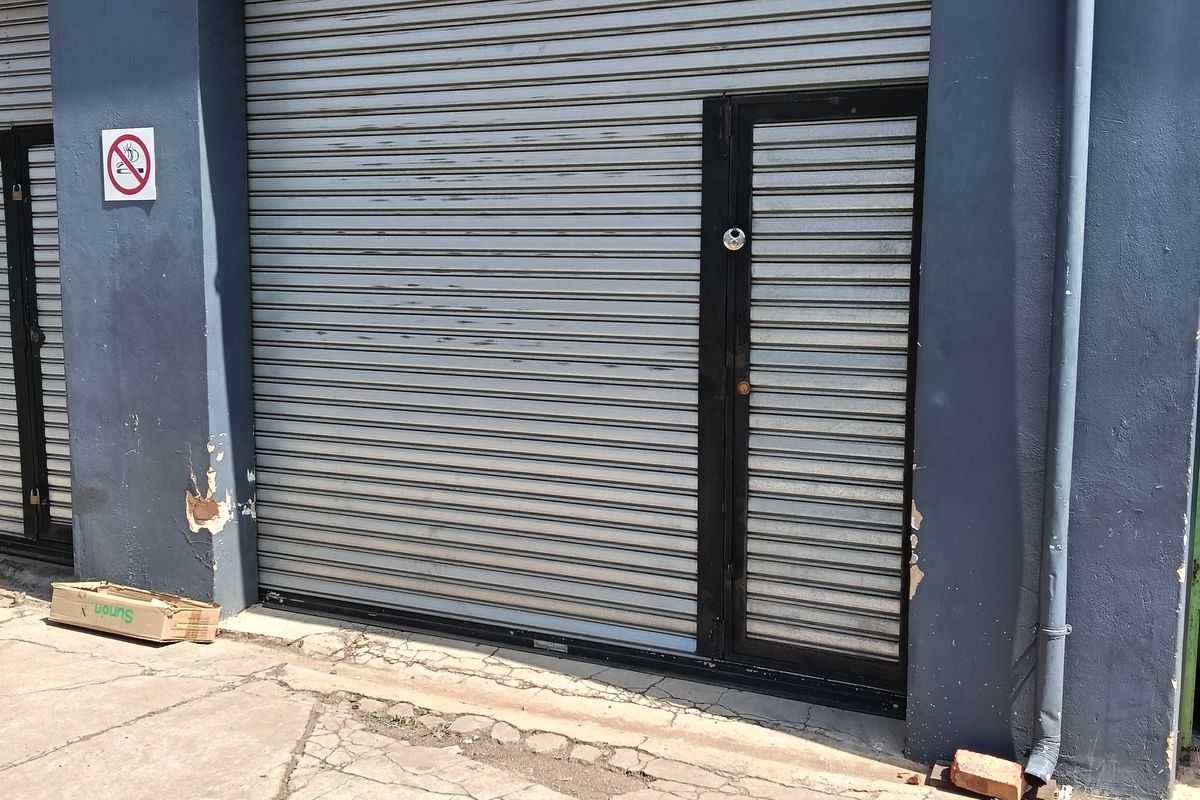 Factory/warehouse/workshop to let - Photo 2