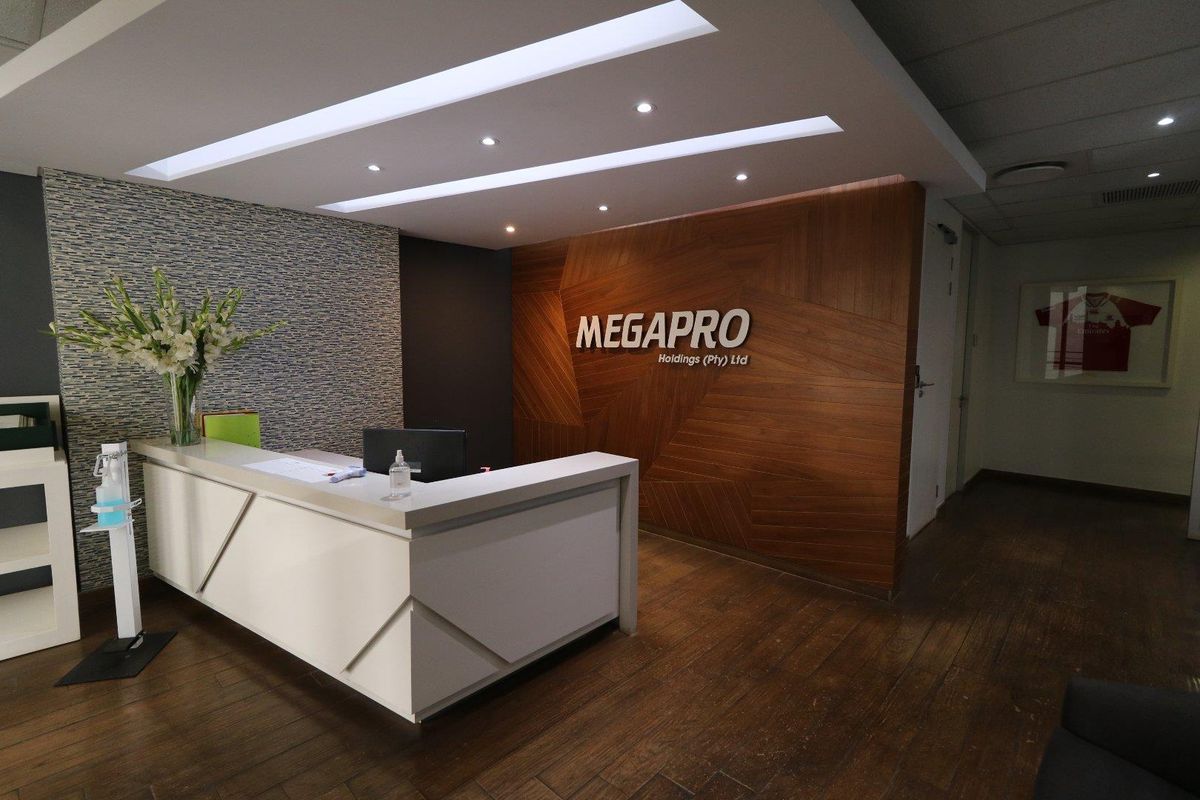 Commercial office to let or for sale in Corner Main Office Park located just off Main Road Bryanston - Photo 3