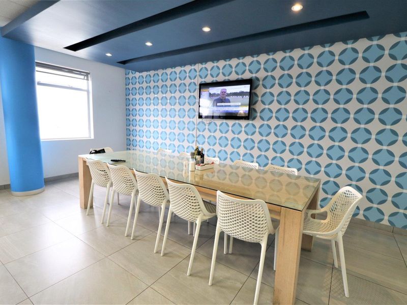 Commercial office to let or for sale in Corner Main Office Park located just off Main Road Bryanston - Photo 4