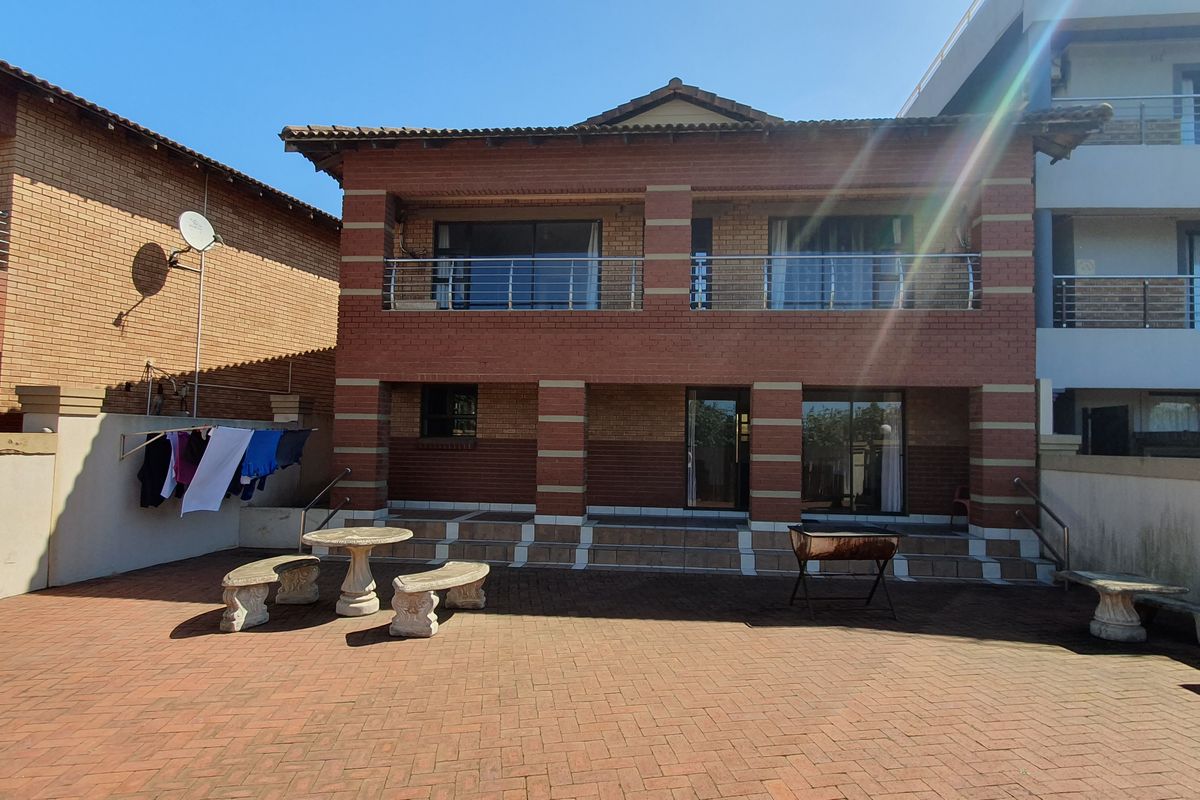 Elevate Your Brand- Prestigious Prime Bluff Commercial Opportunity - Photo 3