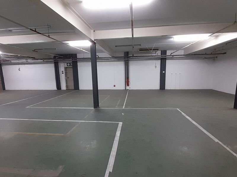 474m Warehouse To Let in Waterfall Office Park - Photo 10