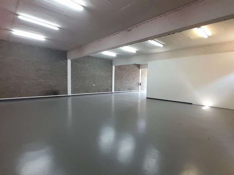 252m Warehouse and Distribution Unit To Let in Kyalami - Photo 8