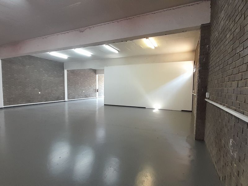 252m Warehouse and Distribution Unit To Let in Kyalami - Photo 7