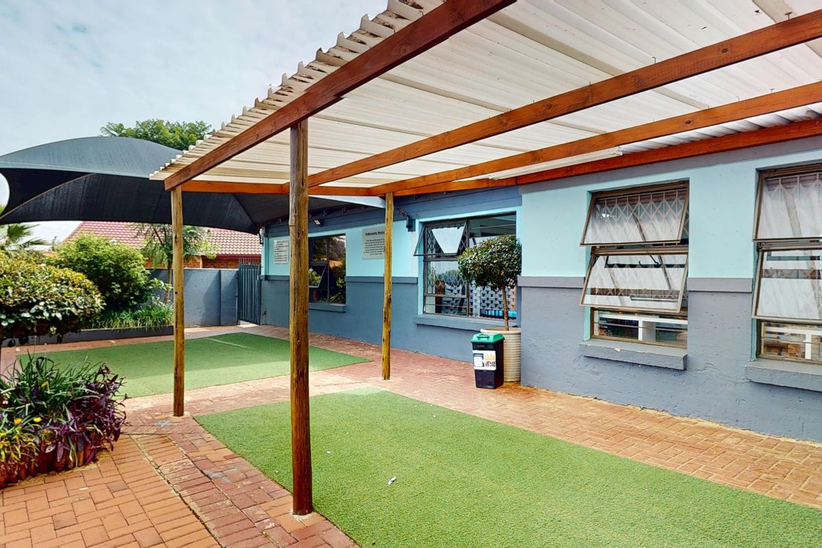 CATEGORY 16 ZONED PROPERTY – COMMUNITY FACILITY - Photo 3