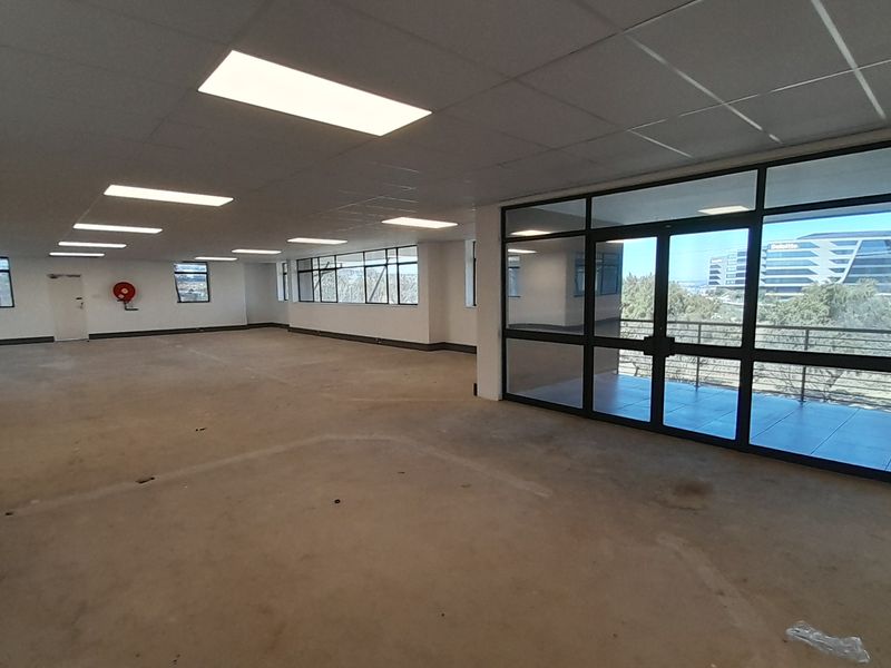 Own Your Own Corporate Campus 3,949m Freestanding Office Building For Sale in Waterfall Office Park - Photo 6