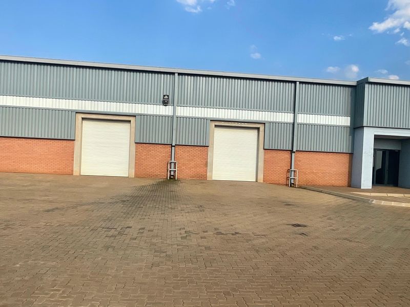 Warehouse to Let  at Olifantsfontein, Midrand - Photo 3