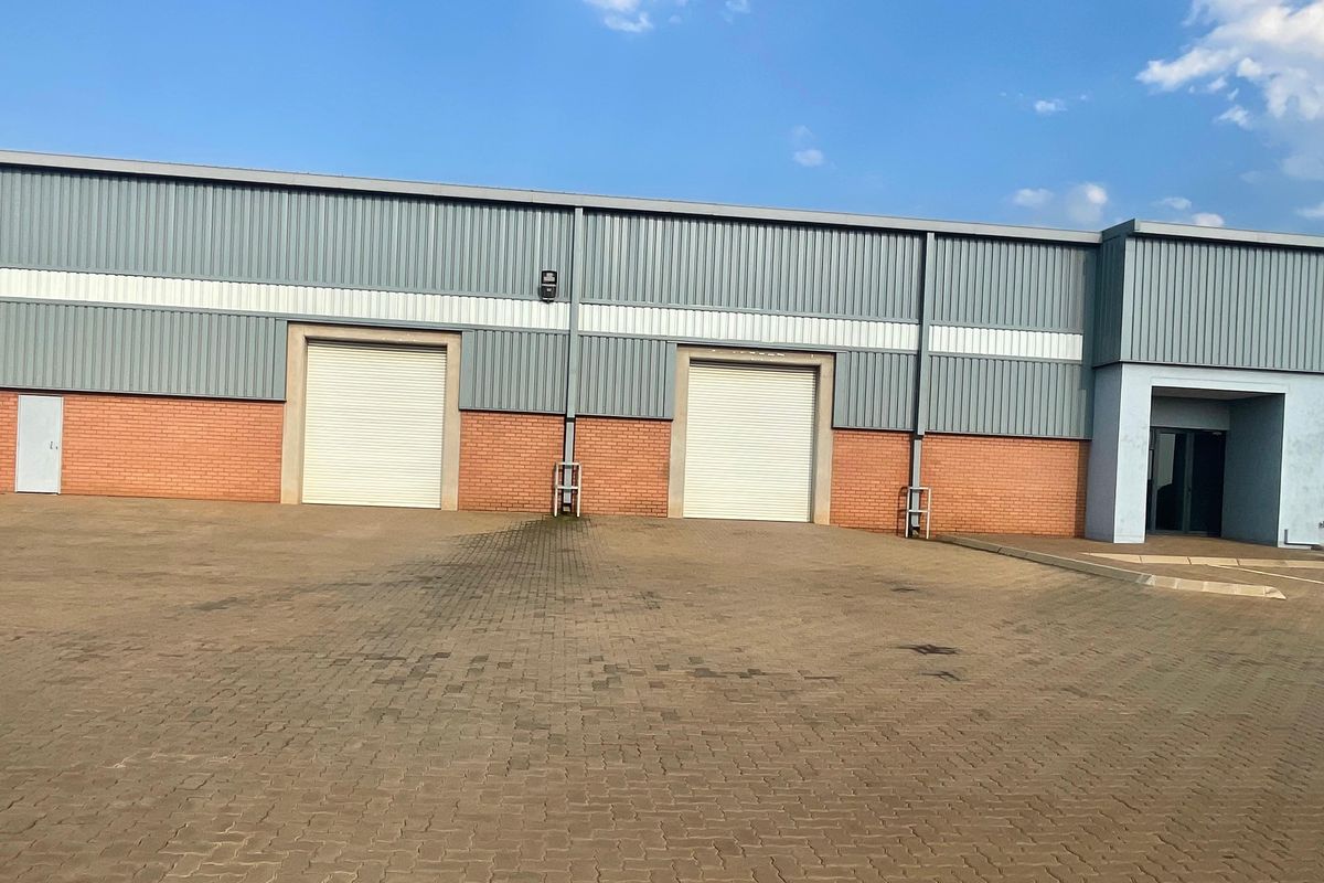 Warehouse to Let  at Olifantsfontein, Midrand - Photo 3