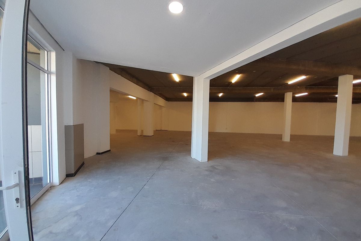 429m Showroom Retail Space To Let at The Link - Photo 3