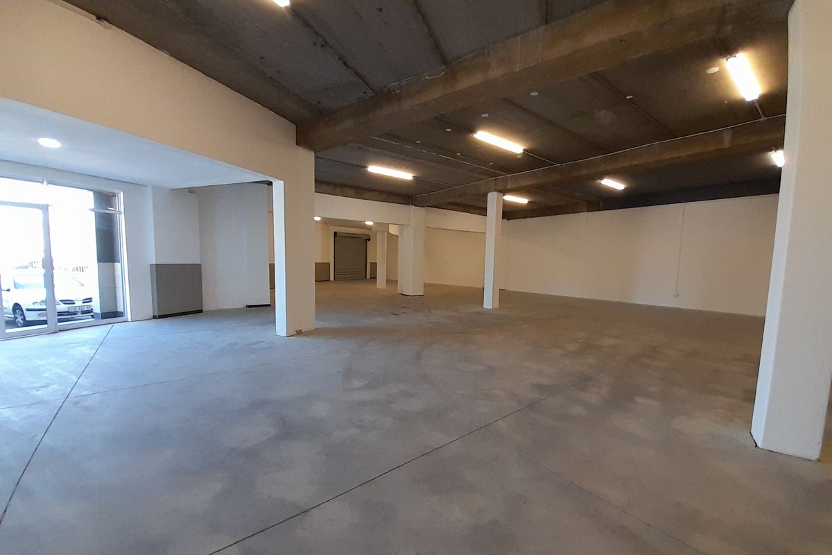 429m Showroom Retail Space To Let at The Link - Photo 5