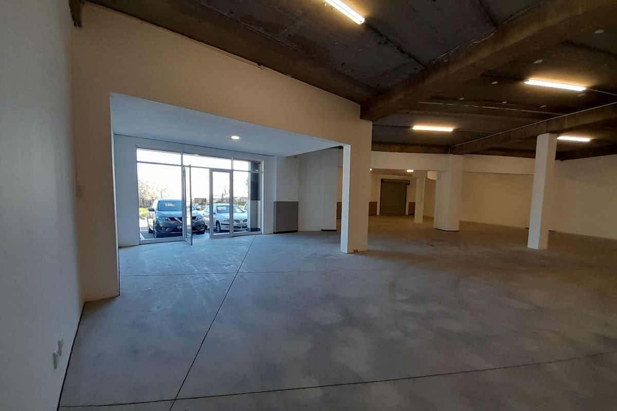429m Showroom Retail Space To Let at The Link - Photo 4