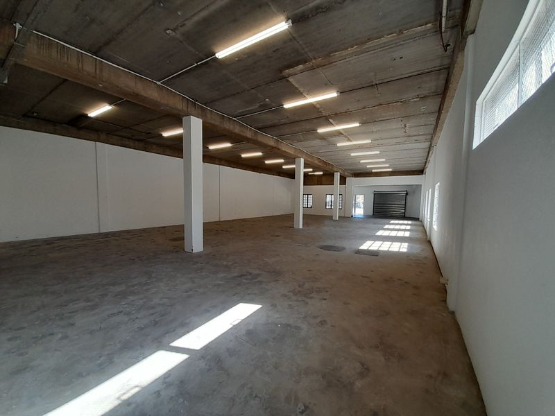 346m Retail Showroom Unit To Let in The Link - Photo 8