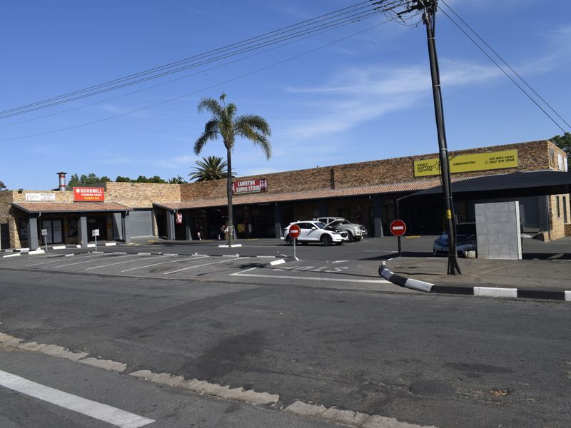 6 commercial shops for sale in Lambton. - Photo 3