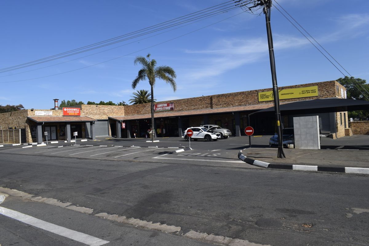 6 commercial shops for sale in Lambton. - Photo 3