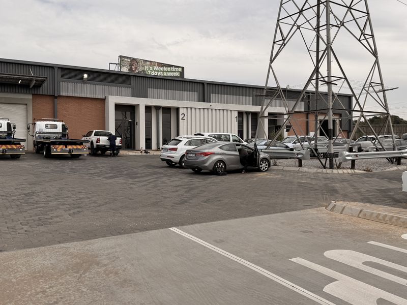 WAREHOUSE TO LET IN HIGHVELD, CENTURION - Photo 3