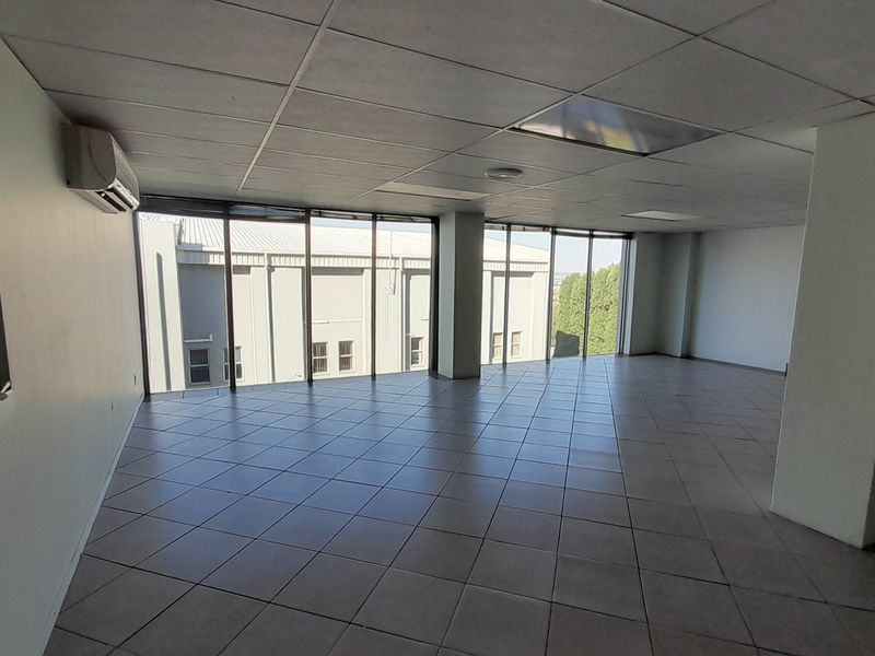 365m First Floor Office Space To Let at Kyalami Boulevard Midrand - Photo 5