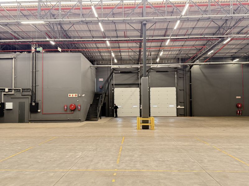 WAREHOUSE TO LET IN CENTURION - Photo 10
