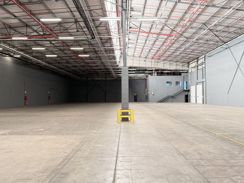 WAREHOUSE TO LET IN CENTURION - Photo 8
