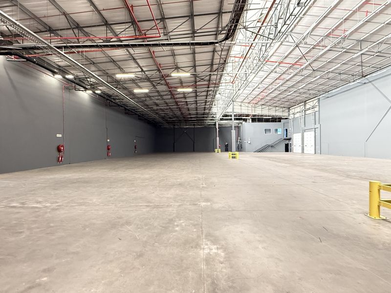 WAREHOUSE TO LET IN CENTURION - Photo 5