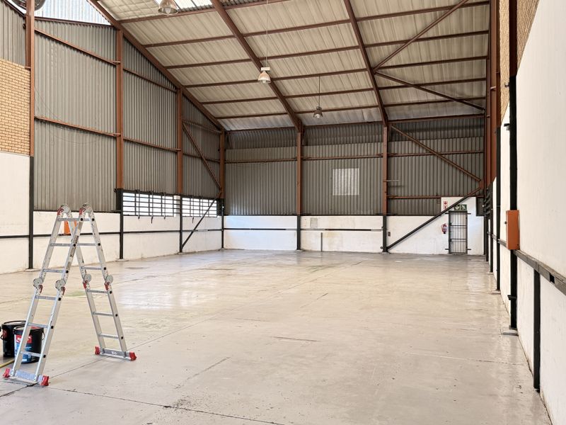 WAREHOUSE TO LET IN CENTURION - Photo 7