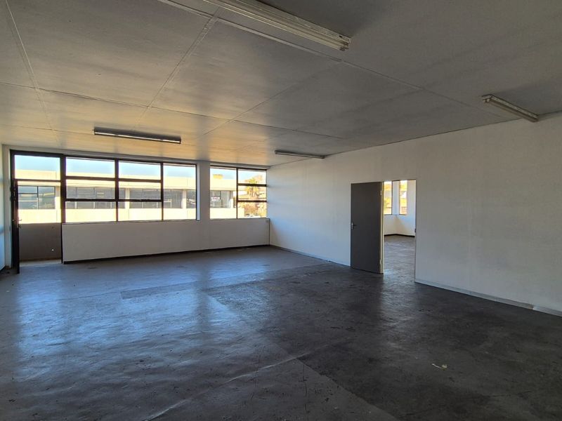 219m2 First-Floor Corner Office To Let in Silvertondale - Photo 7