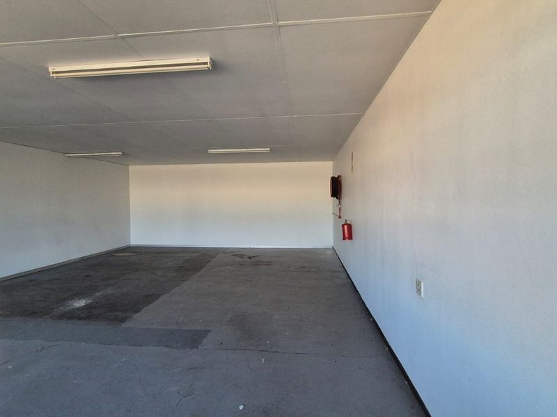 219m2 First-Floor Corner Office To Let in Silvertondale - Photo 2