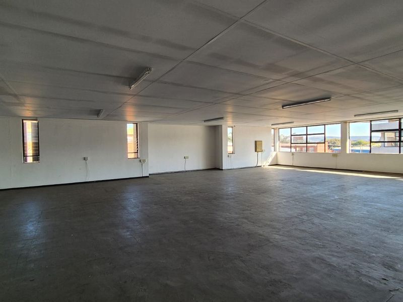 222m2 First-Floor Corner Office To Let in Silvertondale - Photo 7