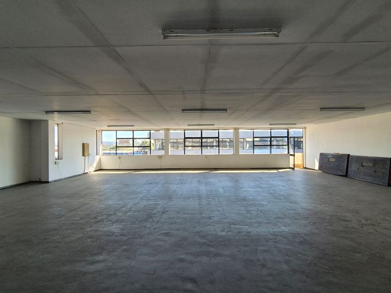 222m2 First-Floor Corner Office To Let in Silvertondale - Photo 9
